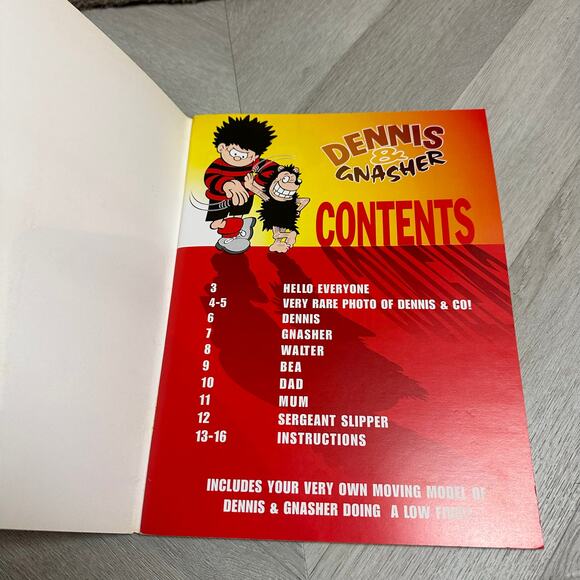 Dennis & Gnasher Easy to Build Moving Model Activity Book Beano NEW 2000 Vintage - Picture 2 of 9